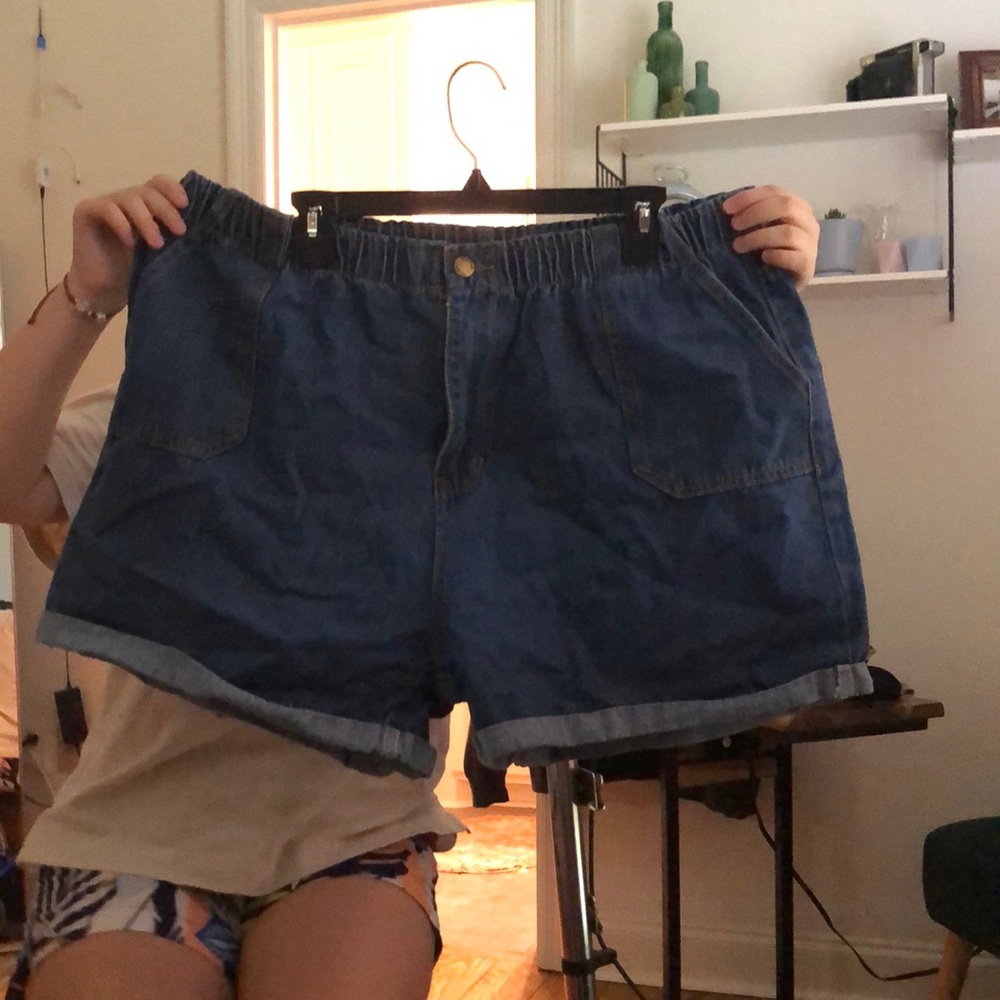 jean shorts. size 3XL